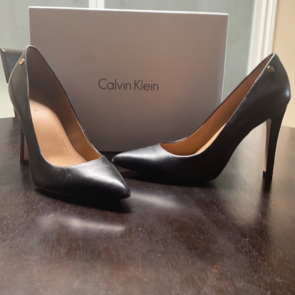 Calvin Klein size 9 black heels